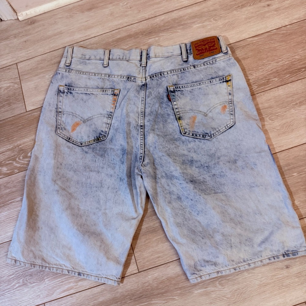 Men's Levi's Distressed Painted Dad Denim Jean Shorts Jorts Vintage theme sz 40 - Picture 3 of 5